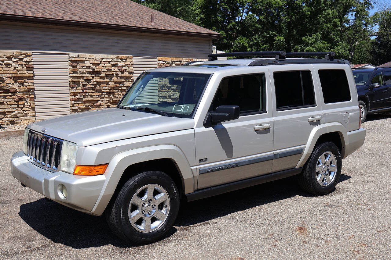 Used 2007 Jeep Commander Sport AWD/4WD image 4