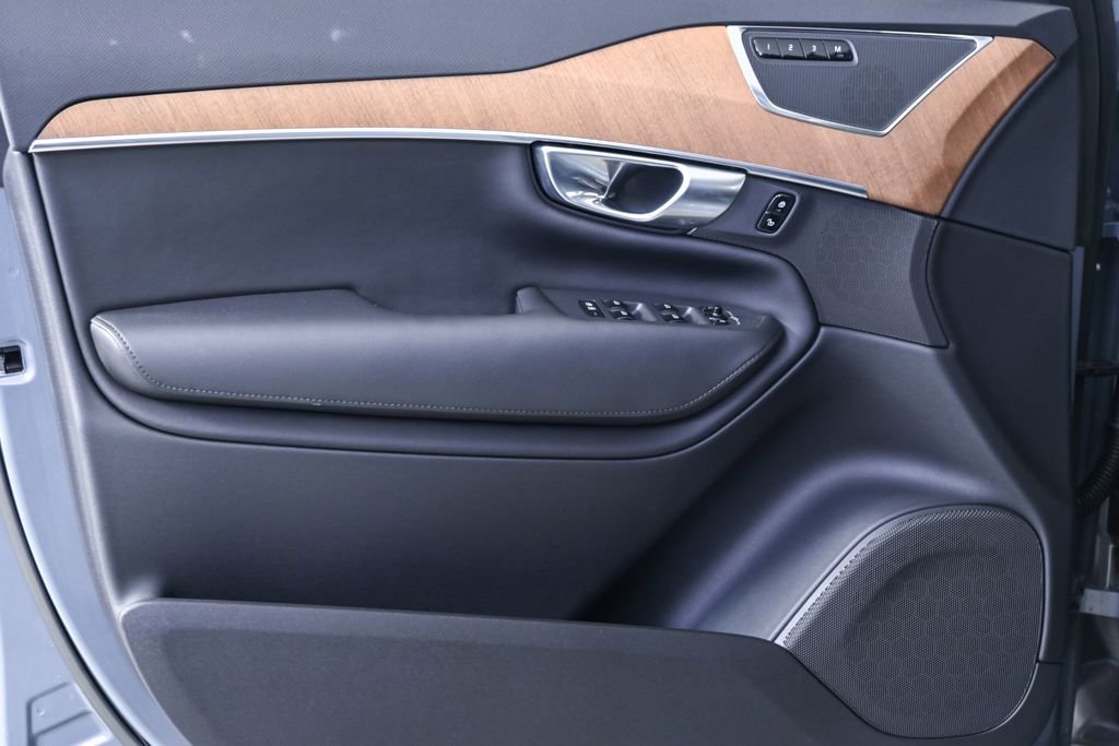 Certified 2023 Volvo XC90 B6 Plus w/ Protection Package Premier AWD/4WD image 8