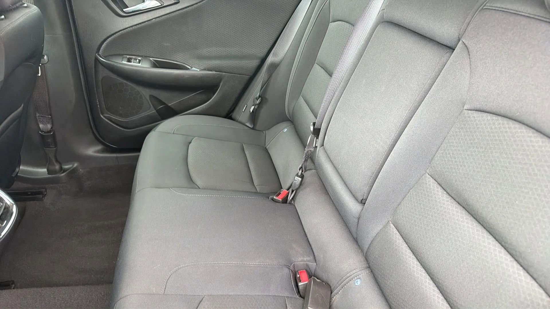 Used 2017 Chevrolet Malibu LT FWD image 23