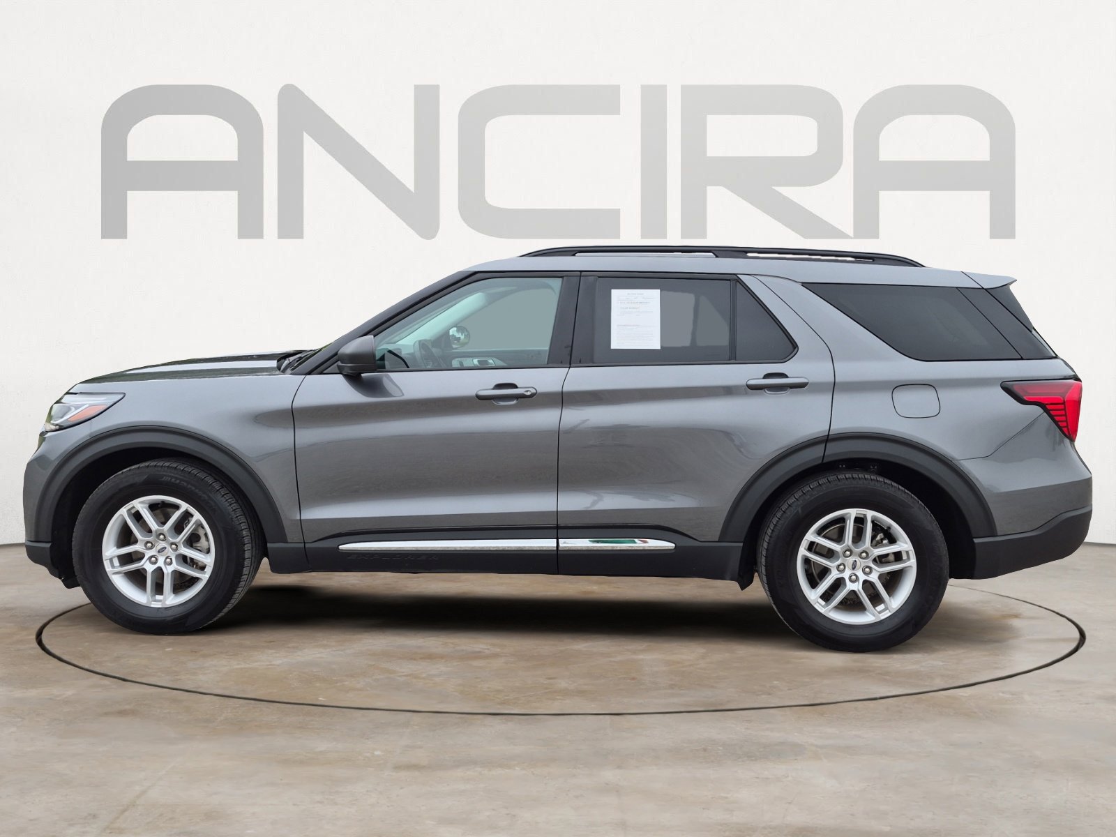 Used 2025 Ford Explorer Active RWD image 7