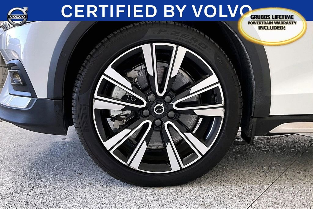 Used 2025 Volvo V60 B5 Cross Country Ultra w/ Protection Package Premier image 12