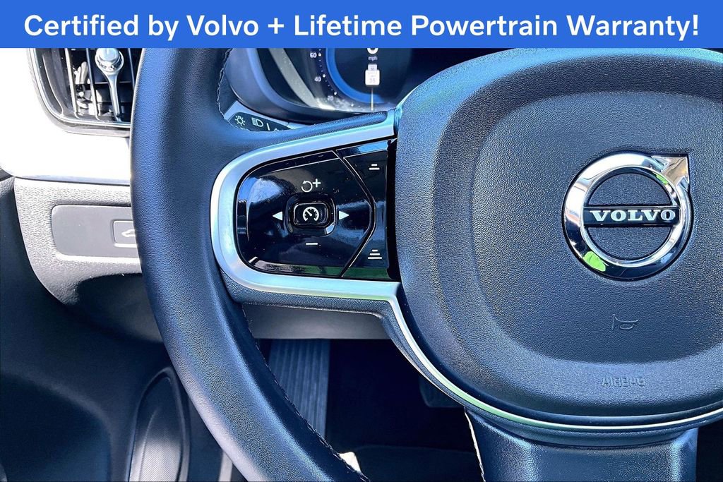 Used 2025 Volvo XC60 B5 Plus image 26