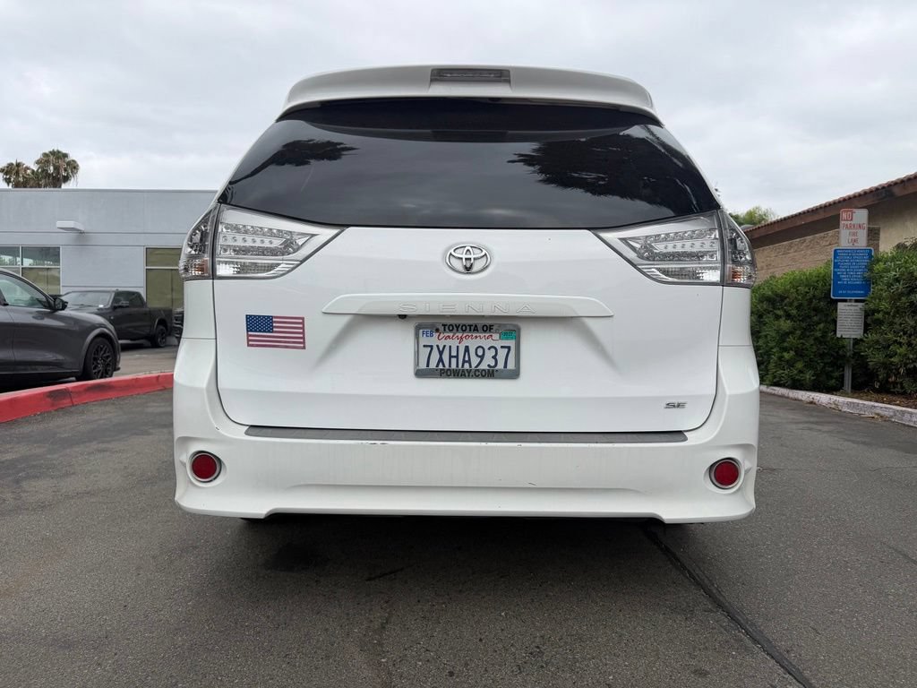 Used 2017 Toyota Sienna SE FWD image 13