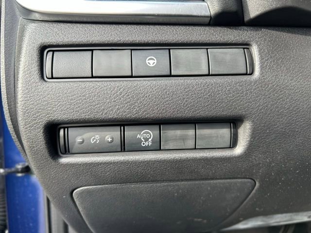 Used 2023 Nissan Rogue SV AWD/4WD image 18