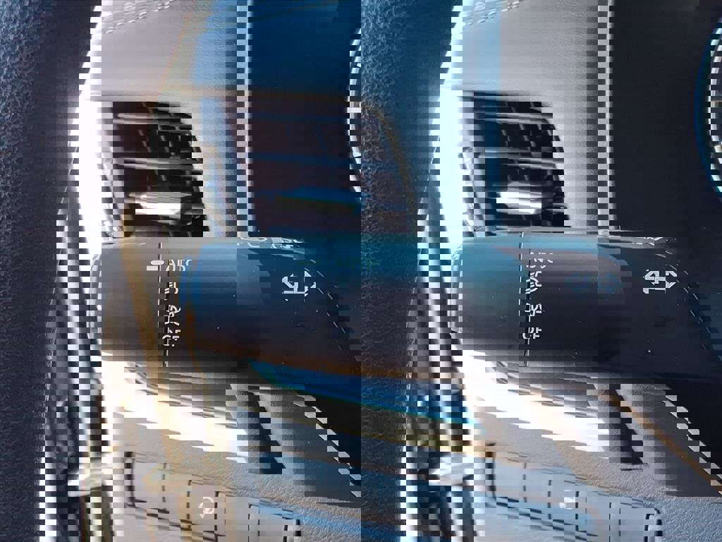 Used 2023 Nissan Rogue SV image 17