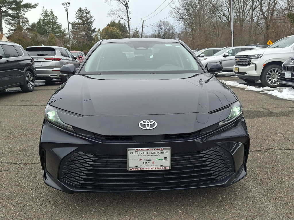 Used 2025 Toyota Camry LE image 8