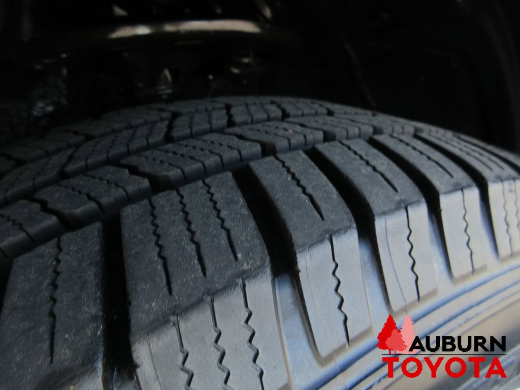 Used 2017 Toyota RAV4 Limited w/ Advanced Technology Package image 10