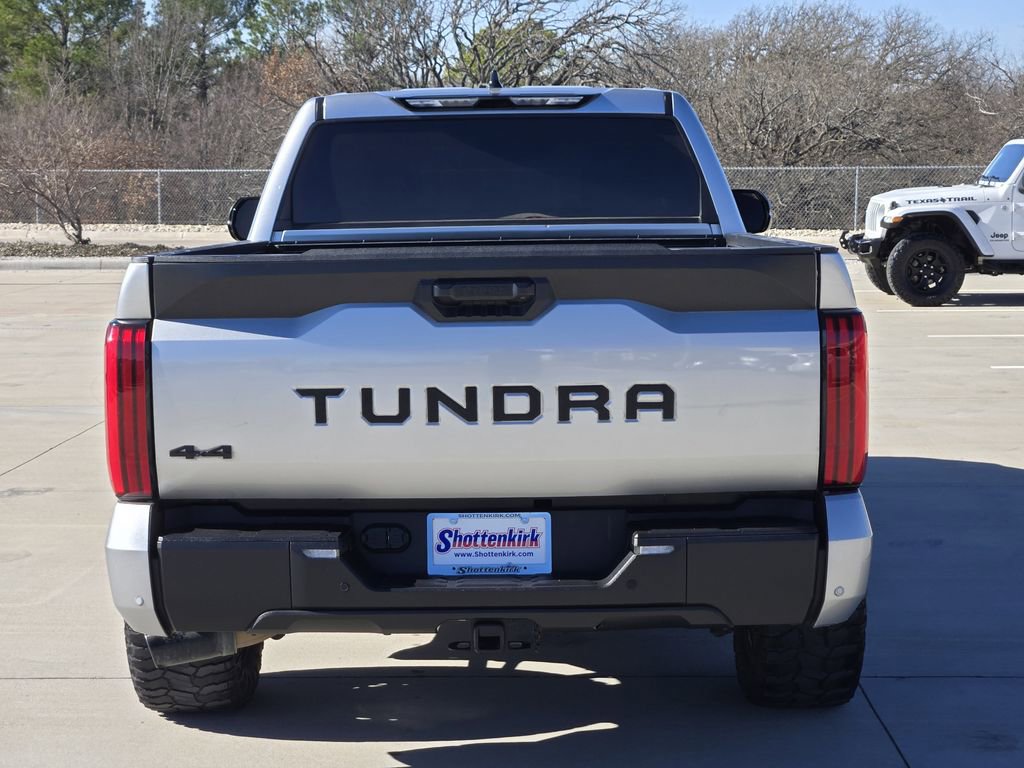 Used 2022 Toyota Tundra SR5 w/ SR5 Convenience Package image 7