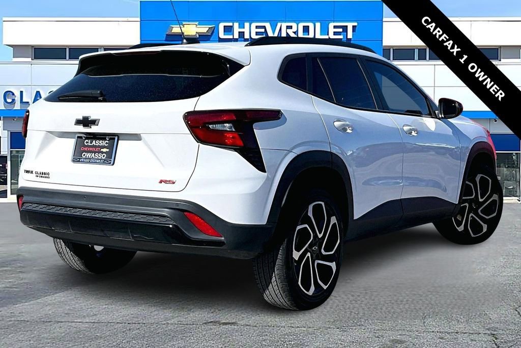 Used 2025 Chevrolet Trax RS w/ Driver Confidence Package image 5