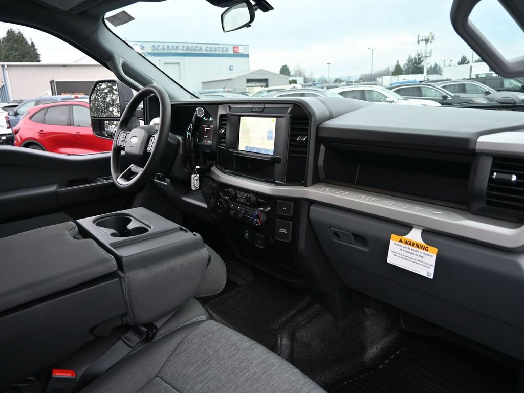 New 2026 Ford F550 4x4 Crew Cab image 32