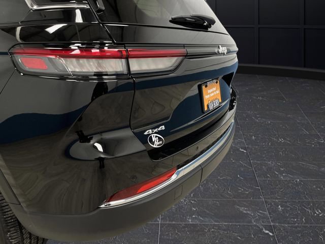 Certified 2024 Jeep Grand Cherokee Limited image 34