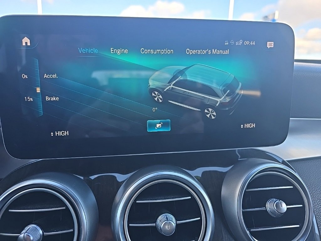 Used 2020 Mercedes-Benz GLC 300 4MATIC image 25