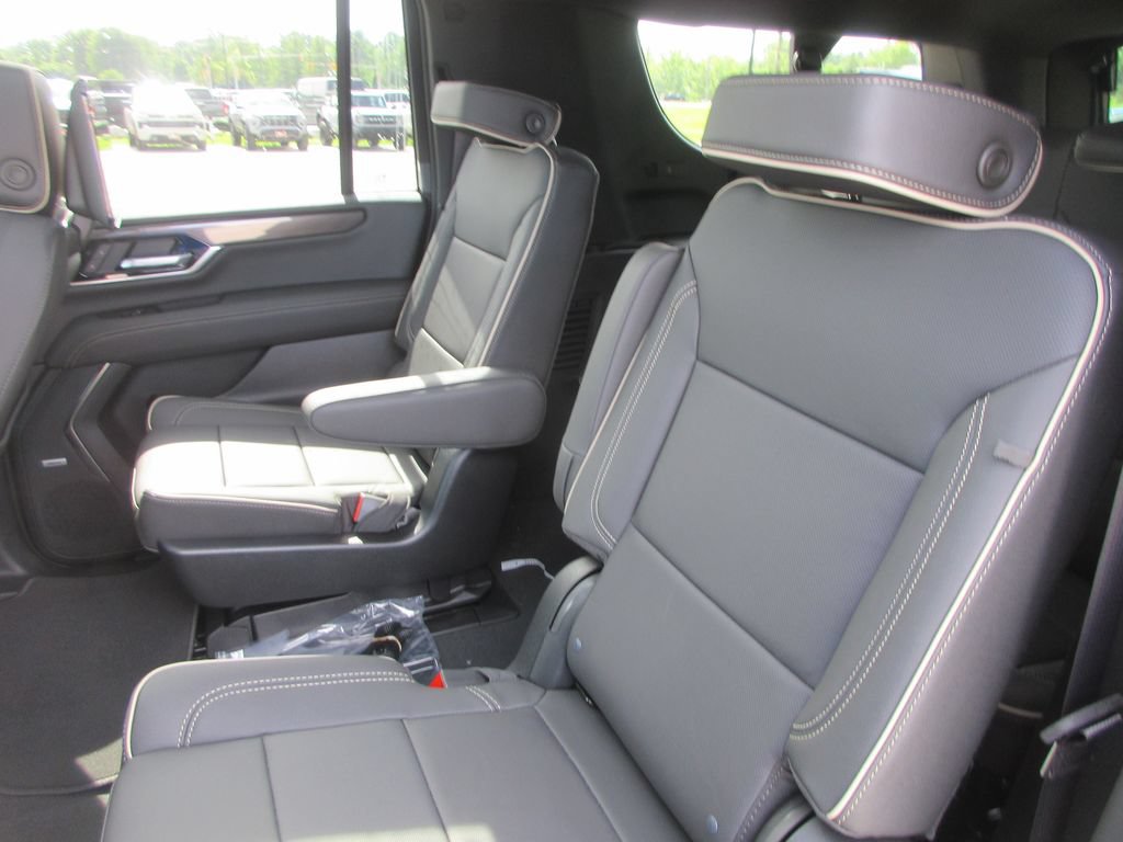 New 2026 GMC Yukon XL Elevation w/ Elevation Premium Package AWD/4WD image 12