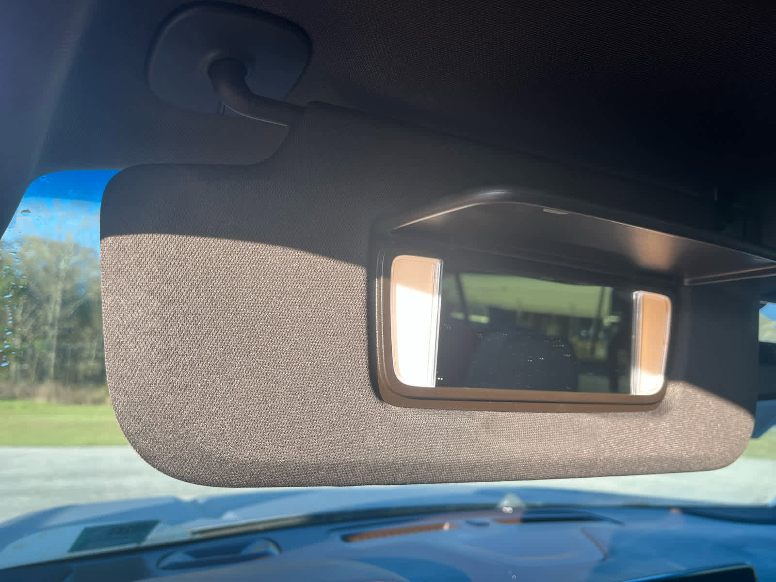 Used 2021 GMC Yukon XL SLT w/ SLT Premium Package image 25