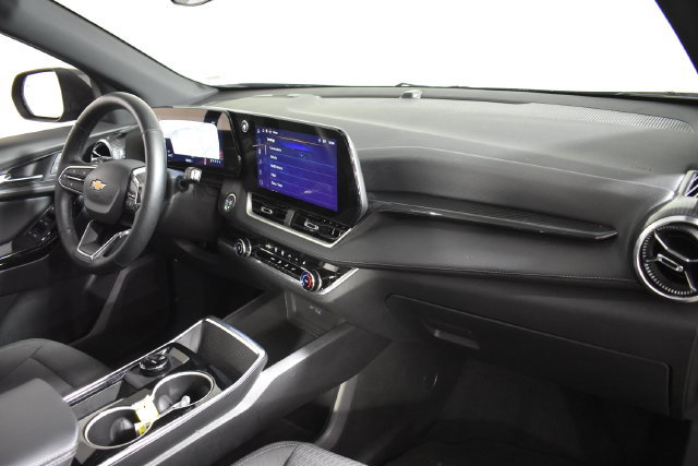 Used 2026 Chevrolet Equinox LT AWD/4WD image 36