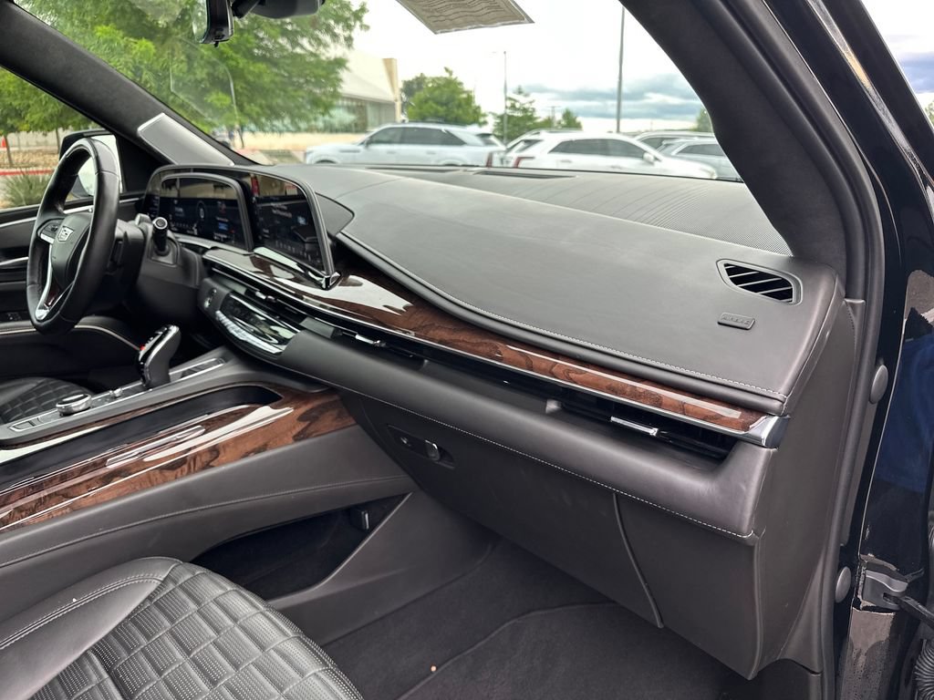Used 2021 Cadillac Escalade Sport Platinum AWD/4WD image 37