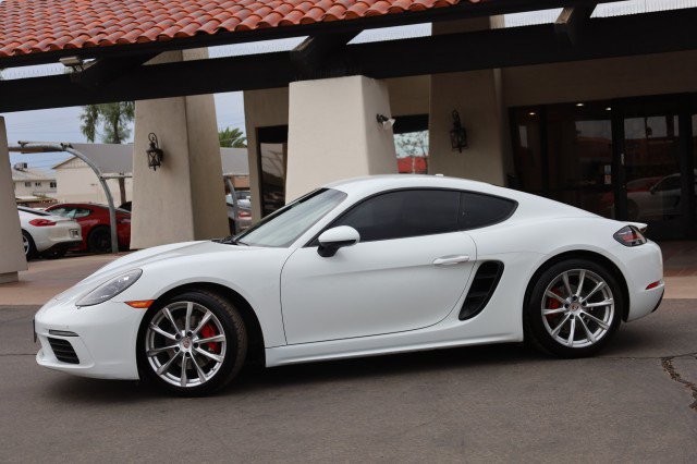Used 2018 Porsche 718 Cayman RWD image 5