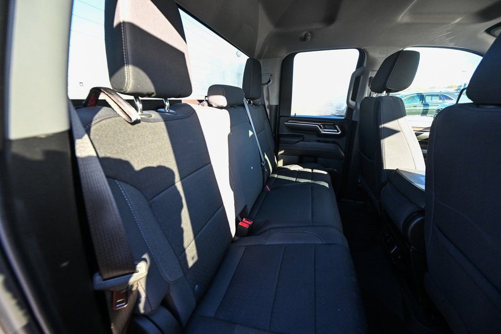 Used 2024 GMC Sierra 2500 SLE image 26