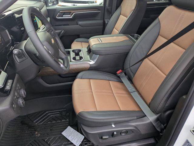New 2026 Chevrolet Silverado 3500 High Country w/ High Country Premium Package AWD/4WD image 13