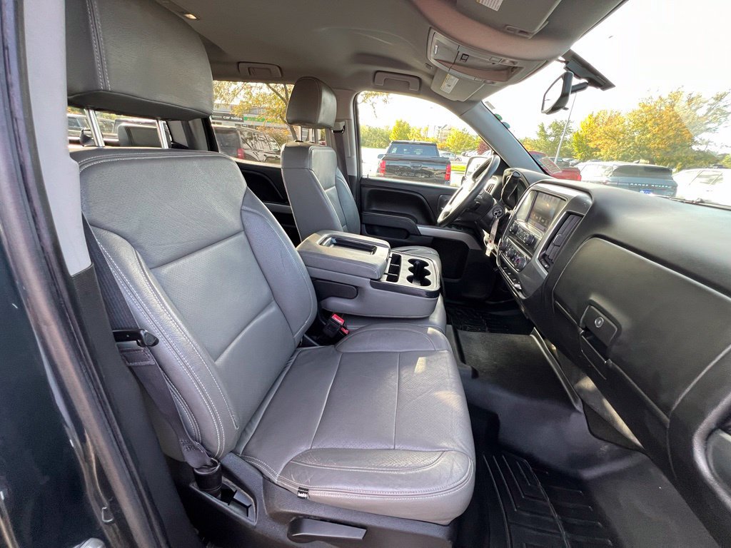 Used 2017 Chevrolet Silverado 1500 LT w/ All Star Edition AWD/4WD image 26
