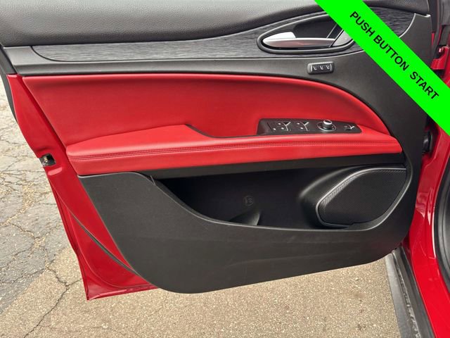 Used 2020 Alfa Romeo Stelvio Sport w/ Cold Weather Package image 9