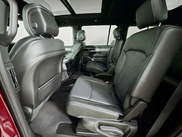 New 2025 Jeep Wagoneer L Series II image 29