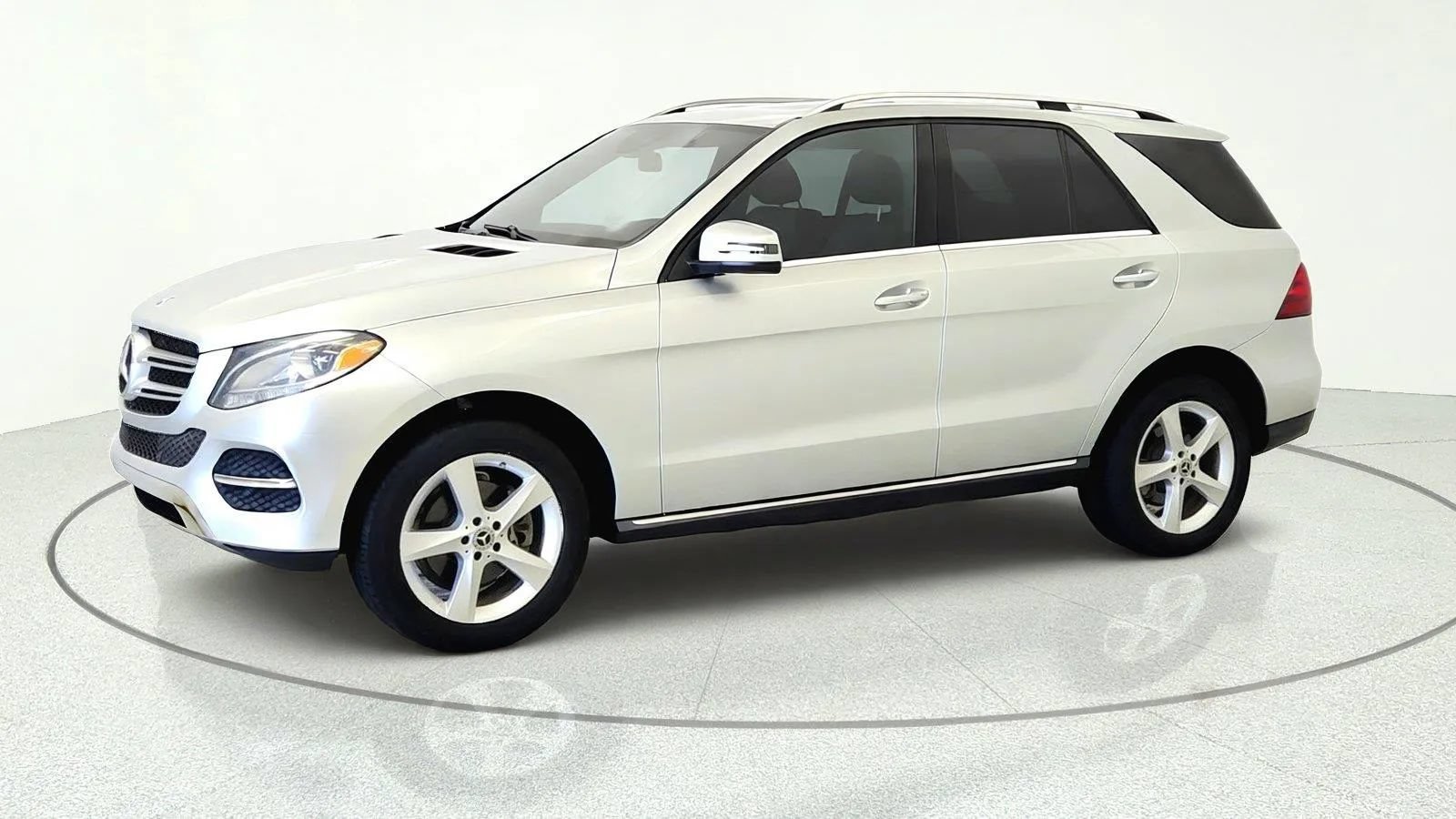 Used 2018 Mercedes-Benz GLE 350 4MATIC image 4