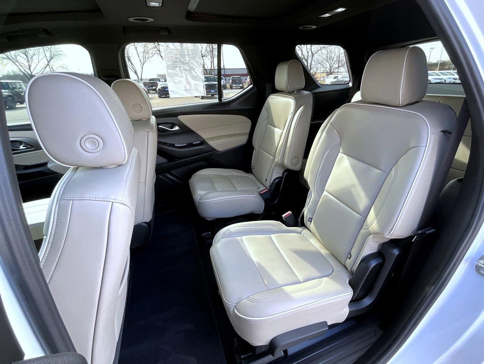 Used 2023 Chevrolet Traverse Premier AWD/4WD image 22