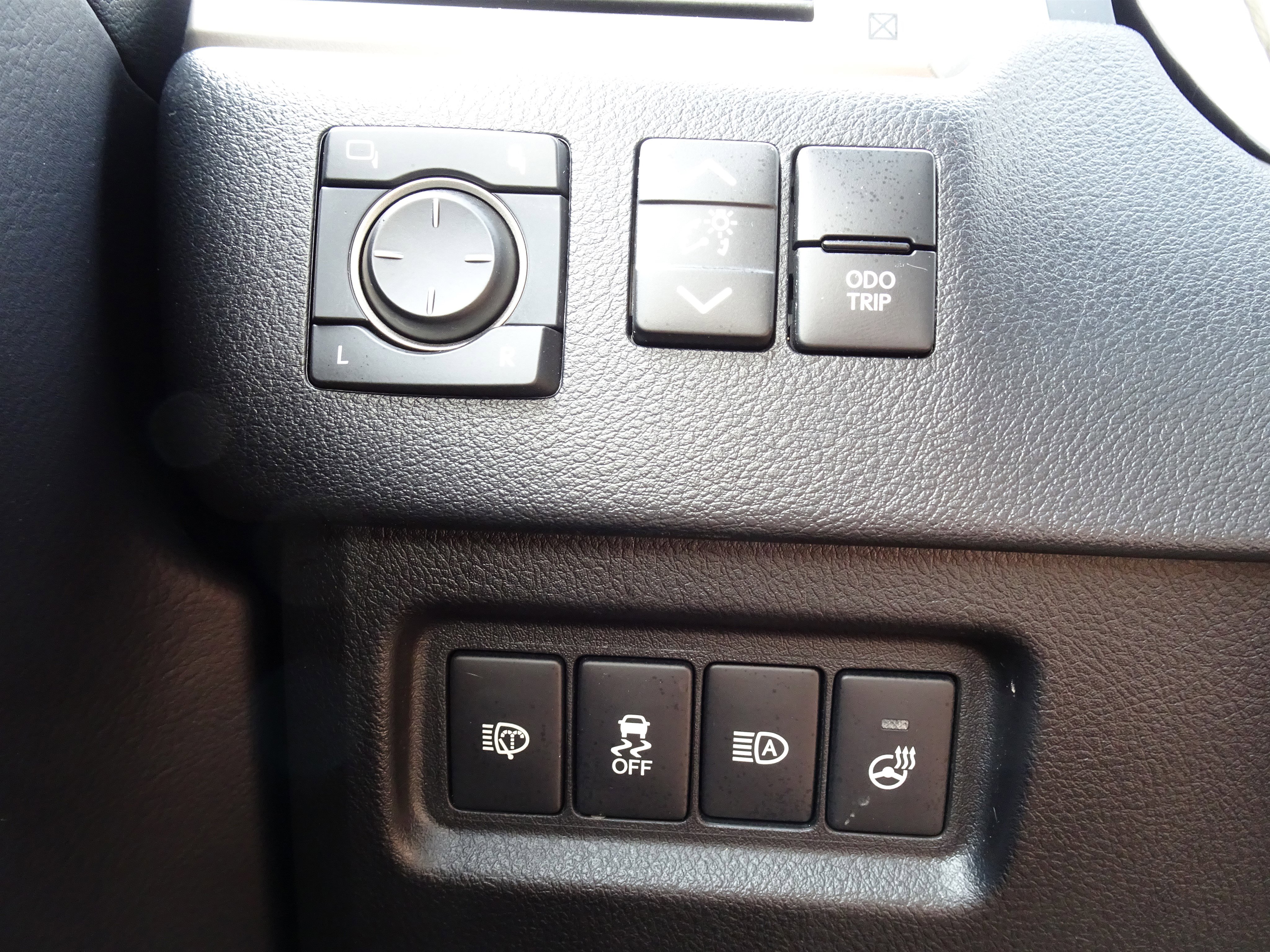 Used 2021 Lexus GX 460 Premium w/ Accessory Package AWD/4WD image 36