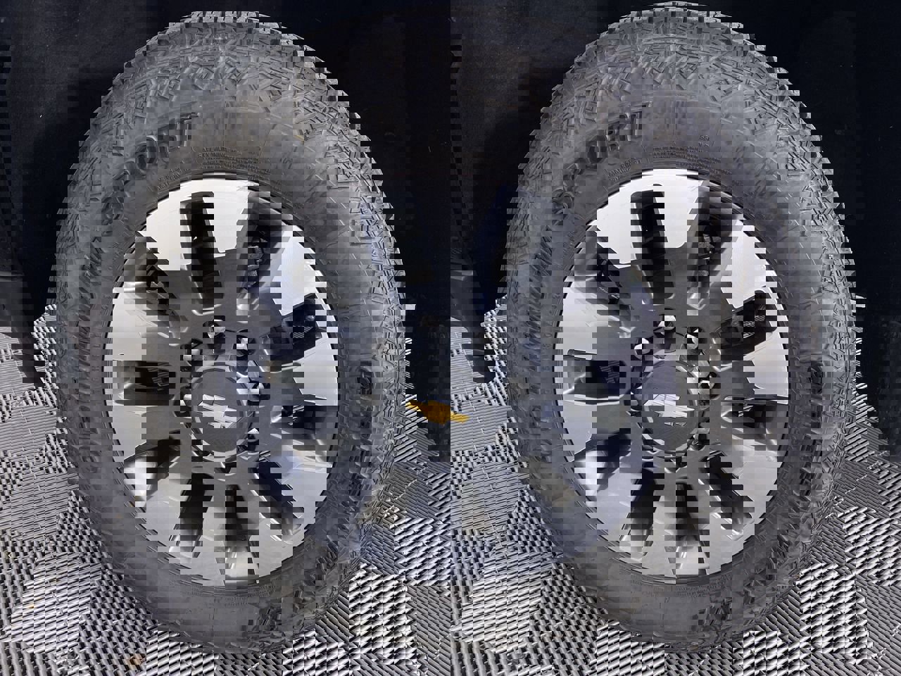 Certified 2022 Chevrolet Silverado 2500 Custom w/ Custom Value Package AWD/4WD image 19