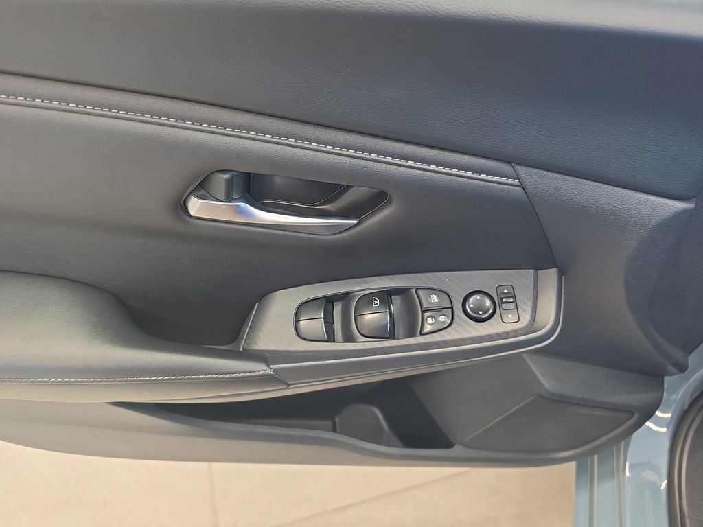 Used 2024 Nissan Sentra SV FWD image 16