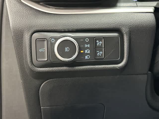 Used 2021 Ford Explorer XLT w/ Equipment Group 202A AWD/4WD image 19