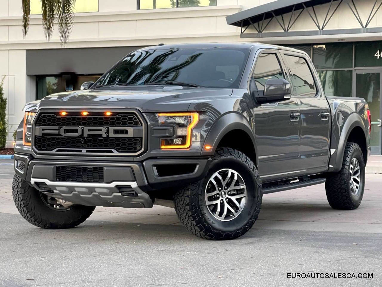 Used 2018 Ford F150 Raptor w/ Equipment Group 802A Luxury image 2