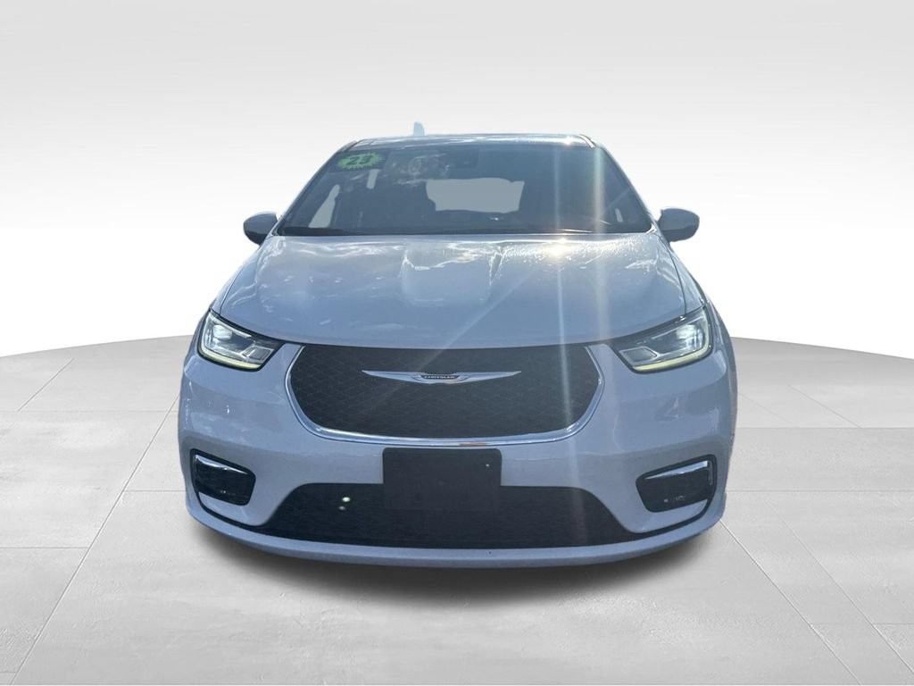 Used 2023 Chrysler Pacifica Touring FWD image 13