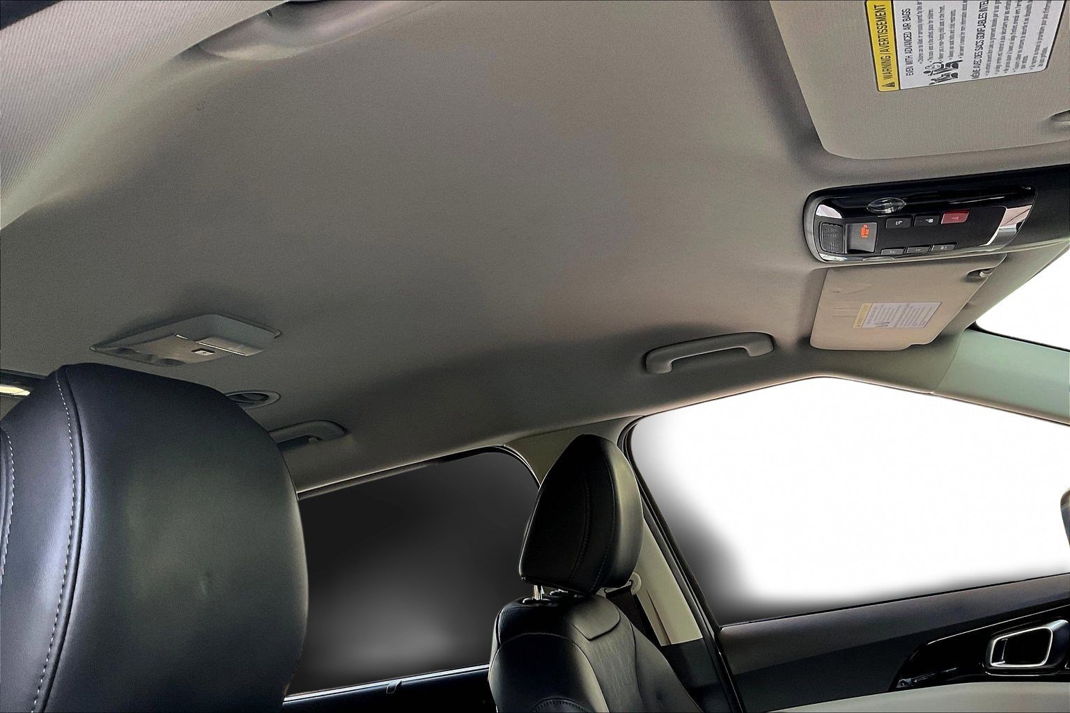 Used 2024 Kia Carnival SX image 27
