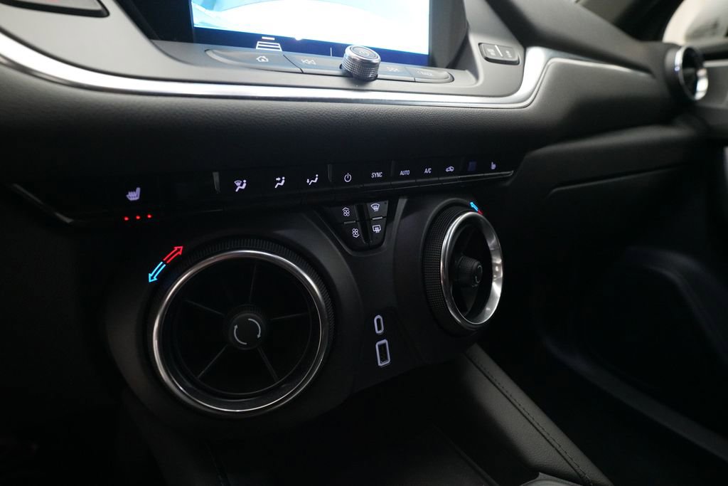 Used 2019 Chevrolet Blazer LT image 21