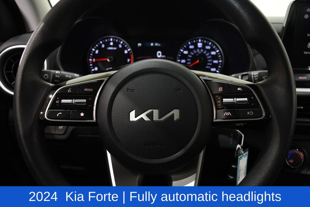 Used 2024 Kia Forte LXS w/ LXS Technology Package image 11