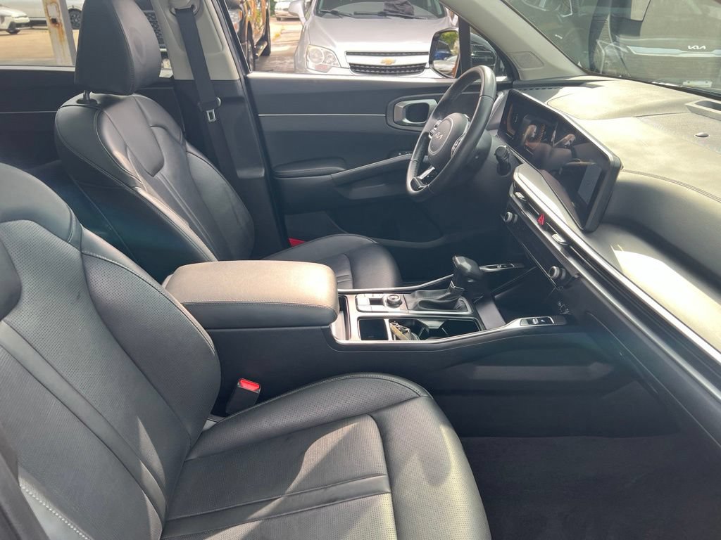 Certified 2025 Kia Sorento X-Line EX AWD/4WD image 22