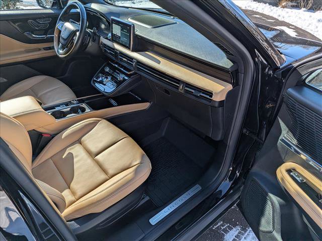 Certified 2022 Lincoln Corsair Reserve w/ Equipment Group 201A image 11