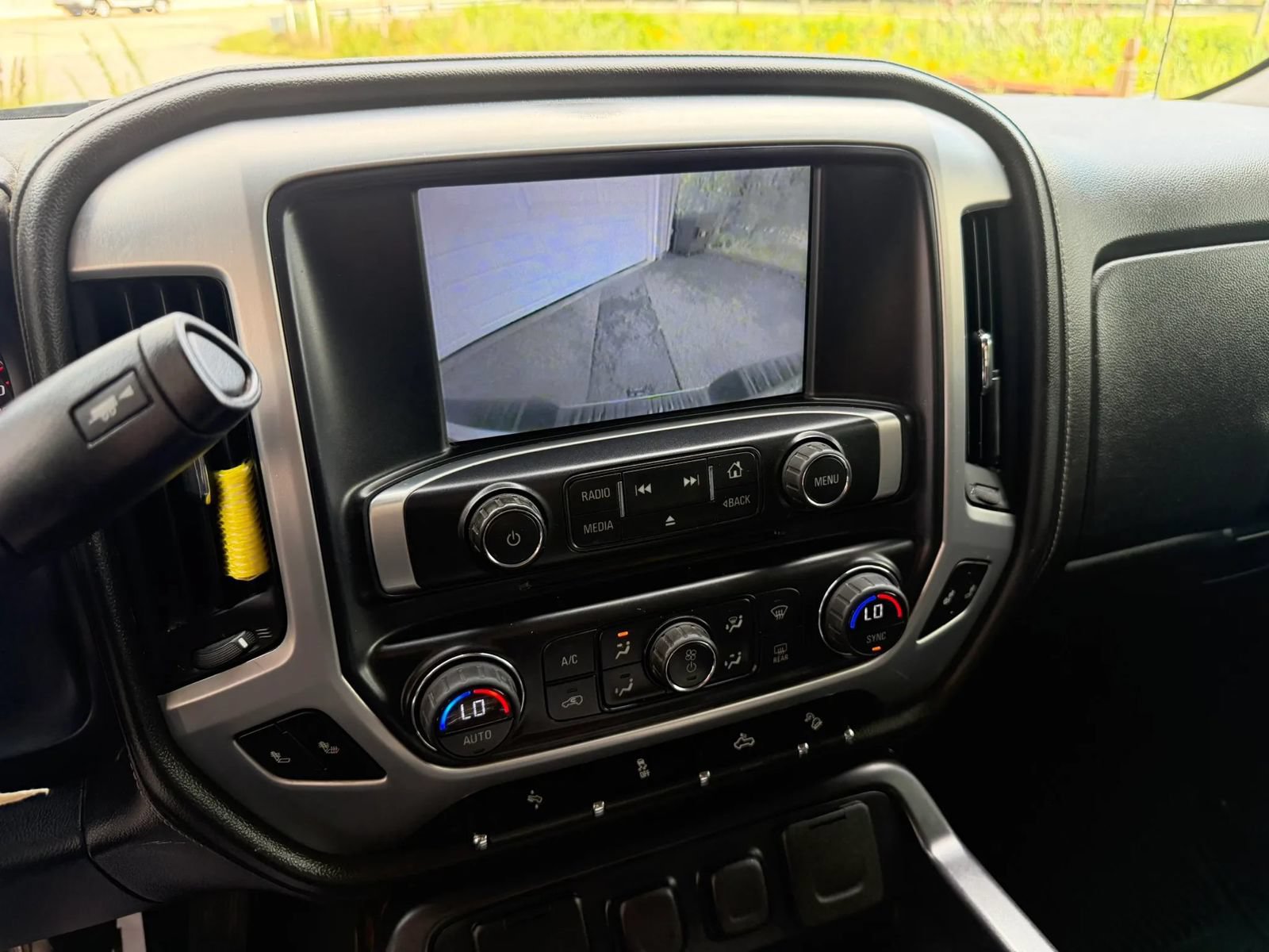 Used 2015 GMC Sierra 2500 SLT w/ Snow Plow Prep Package AWD/4WD image 34