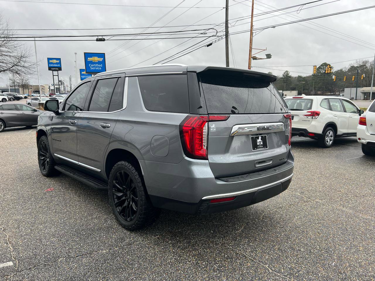 Used 2022 GMC Yukon SLT w/ SLT Premium Package image 21