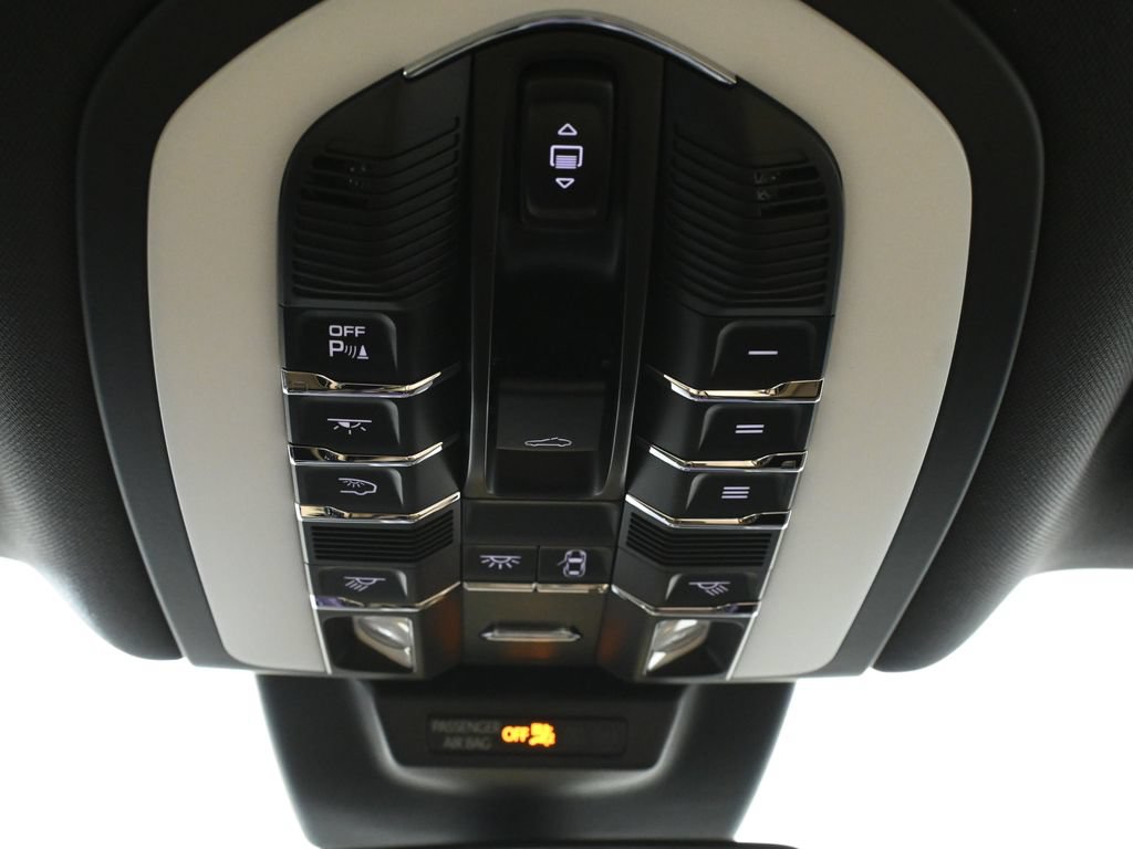 New 2026 Porsche Macan AWD/4WD image 20