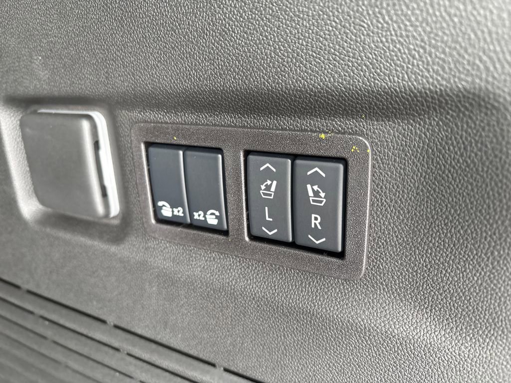 New 2026 GMC Yukon XL Denali w/ Sun & Power Step Package image 53