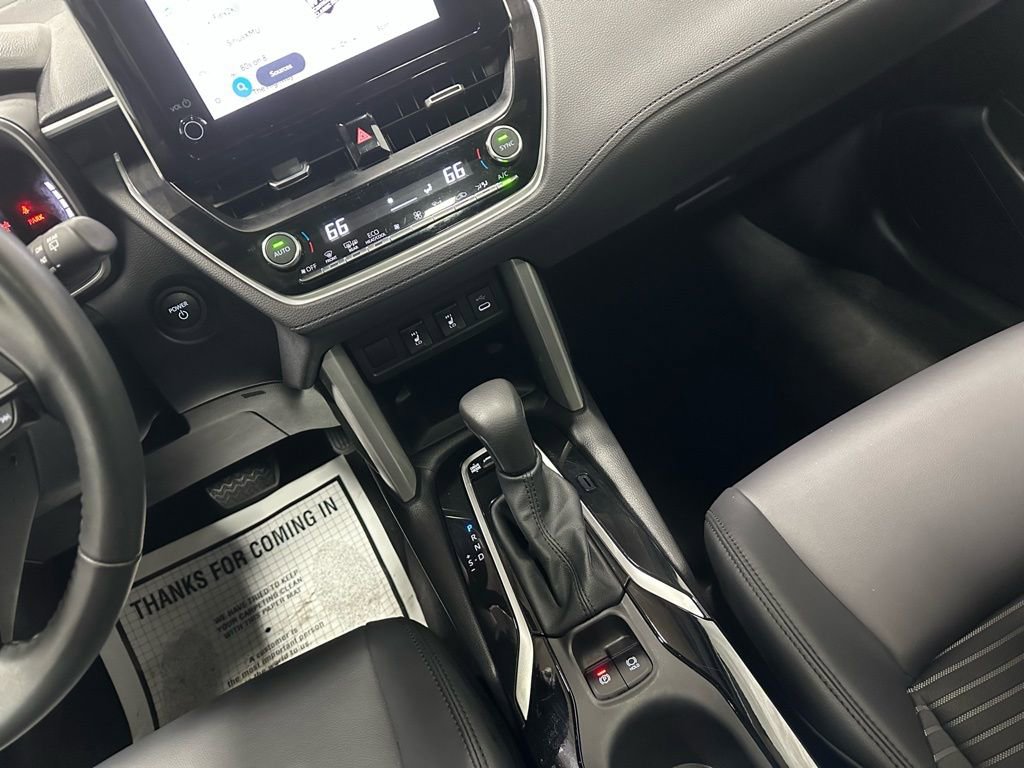 Used 2025 Toyota Corolla Cross XSE w/ Convenience Package image 39
