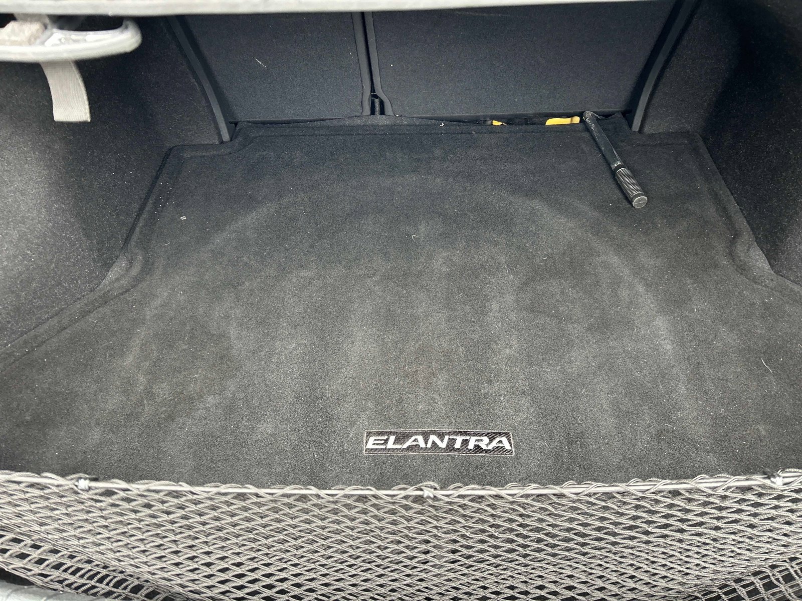 Used 2017 Hyundai Elantra SE image 13