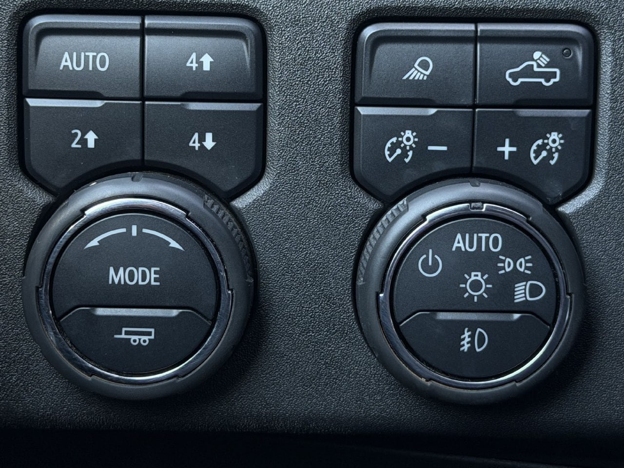 Certified 2023 Chevrolet Silverado 1500 High Country w/ Technology Package AWD/4WD image 21