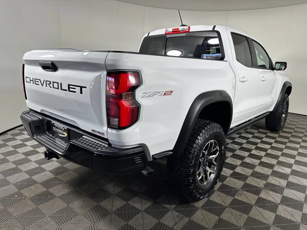 Used 2024 Chevrolet Colorado ZR2 AWD/4WD image 5