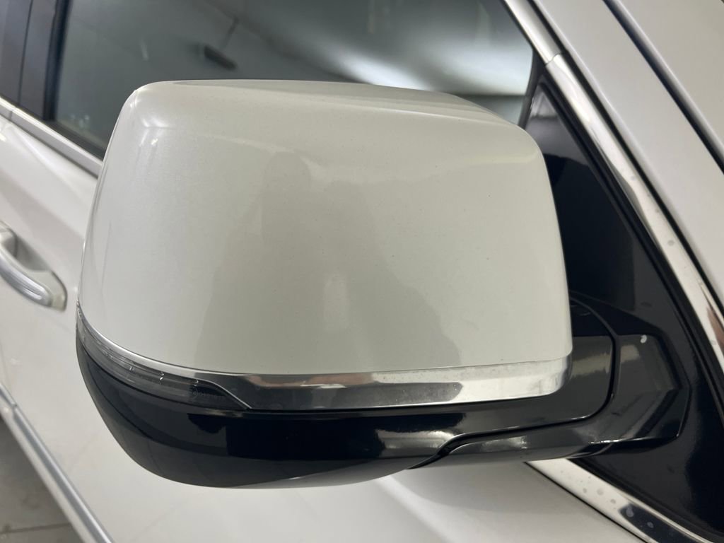 Used 2017 Cadillac Escalade Platinum image 54