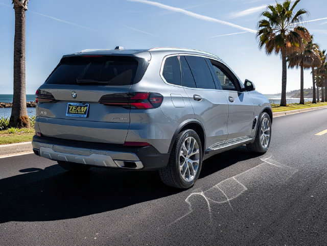 Used 2026 BMW X5 xDrive40i w/ Climate Comfort Package AWD/4WD image 5