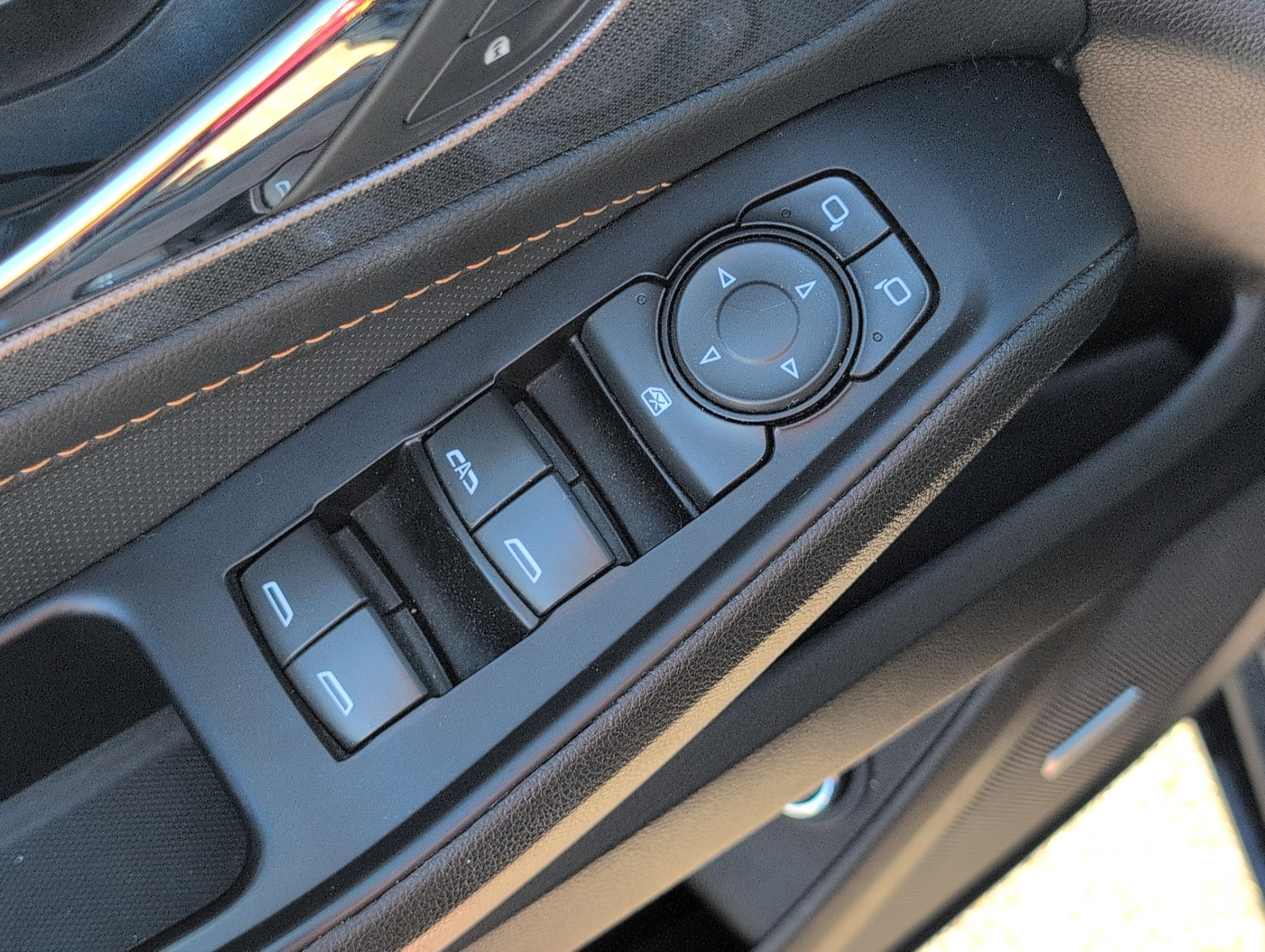 Used 2020 Chevrolet Traverse Premier w/ LPO, Blackout Package image 17